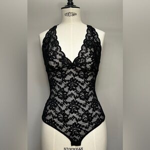 Intimissimi Black Floral Lace Scallop Neckline
Cut-Out Back Chemise Body S